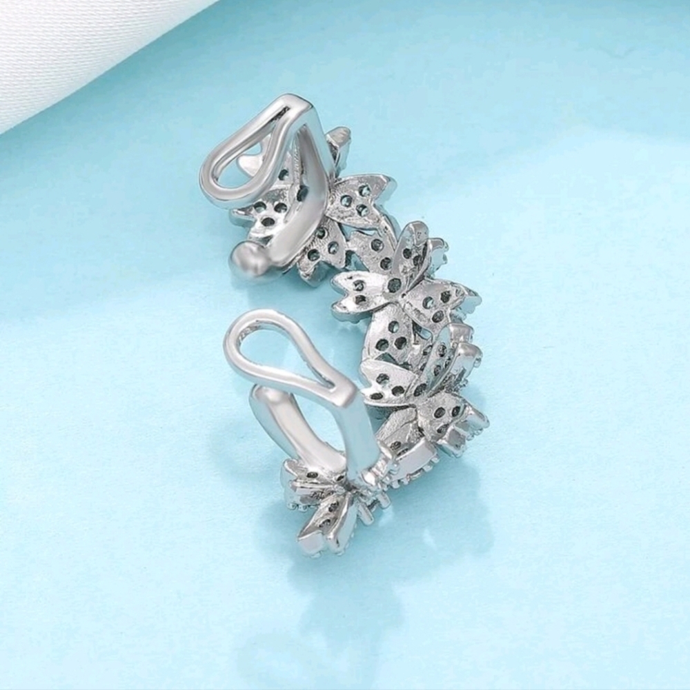 ✨3 FOR $28✨🆕️ SET OF TWO RHINESTONE FLORAL EAR CUFFS / CLIMBER- SILVER-T - Picture 5 of 8